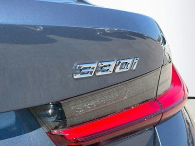 2025 BMW 3 Series - Photo 11