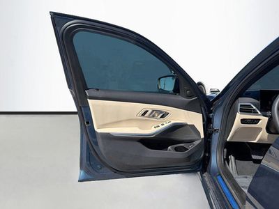 2025 BMW 3 Series - Photo 22