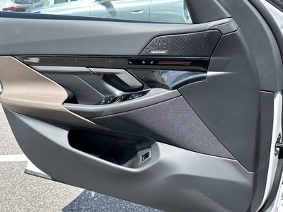 2026 BMW 5 Series - Photo 24