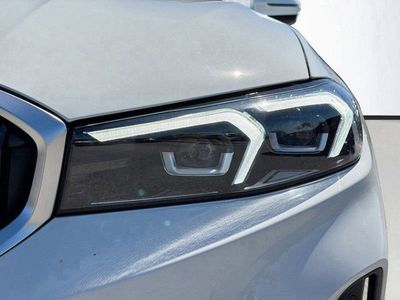 2025 BMW 3 Series - Photo 9