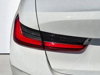 2025 BMW 3 Series - Photo 10