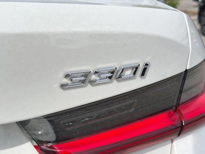 2025 BMW 3 Series - Photo 11