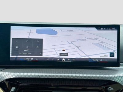 2025 BMW 3 Series - Photo 33