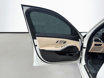 2025 BMW 3 Series - Photo 22