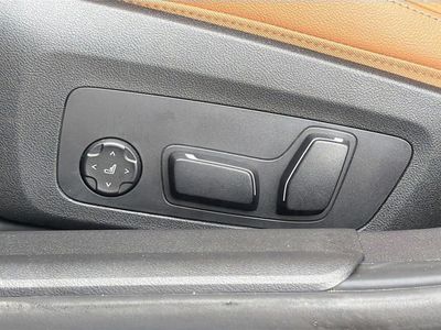 2025 BMW 3 Series - Photo 23