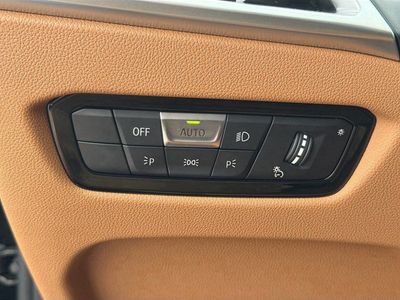 2025 BMW 3 Series - Photo 34