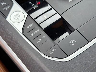 2025 BMW 3 Series - Photo 28