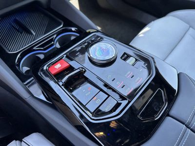 2026 BMW M5 - Photo 27