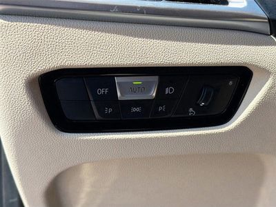 2025 BMW 3 Series - Photo 37
