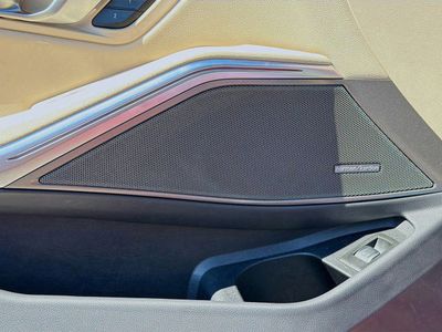 2025 BMW 3 Series - Photo 25