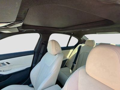 2025 BMW 3 Series - Photo 28