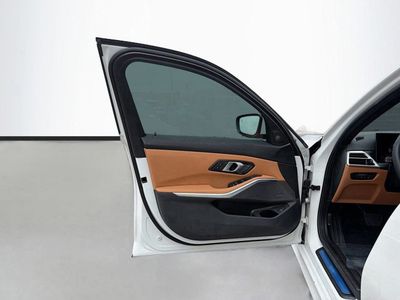 2025 BMW 3 Series - Photo 22