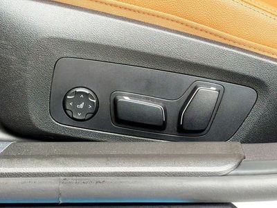 2025 BMW 3 Series - Photo 25