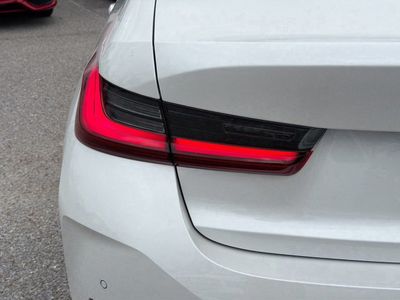 2025 BMW 3 Series - Photo 10
