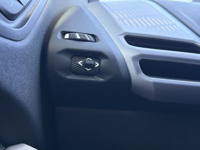 2025 BMW 2 Series - Photo 27