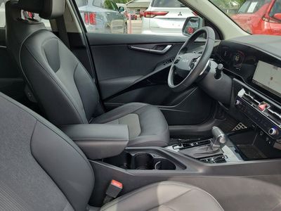 2023 Kia Niro - Photo 35
