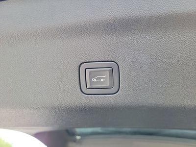 2023 GMC Yukon - Photo 9