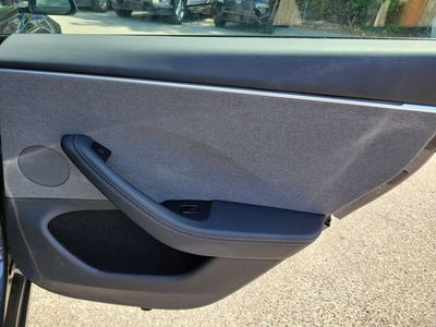 2025 Tesla Model 3 - Photo 26