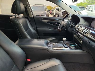 2015 Lexus LS - Photo 33
