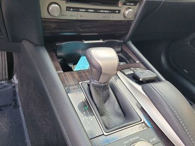 2015 Lexus LS - Photo 21