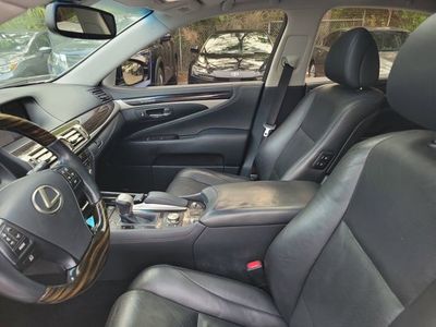 2015 Lexus LS - Photo 11