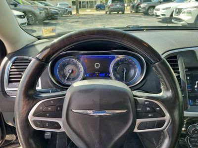 2019 Chrysler 300 - Photo 16