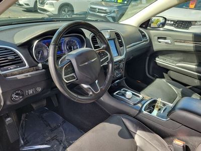 2019 Chrysler 300 - Photo 10