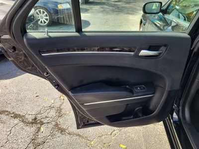 2019 Chrysler 300 - Photo 27