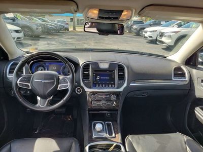 2019 Chrysler 300 - Photo 23