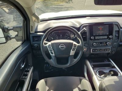 2024 Nissan Titan - Photo 23