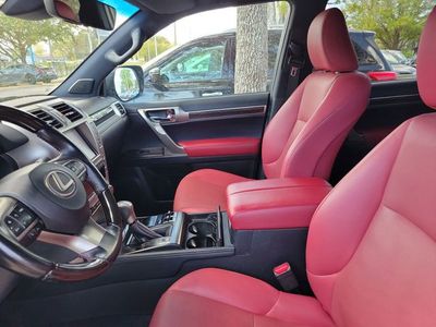 2021 Lexus GX - Photo 12