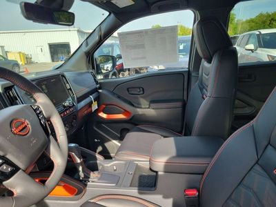2026 Nissan Frontier - Photo 8