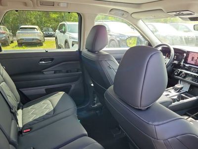 2026 Nissan Pathfinder — photo 28 view