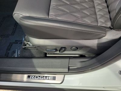 2026 Nissan Rogue - Photo 9