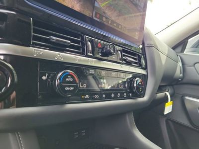 2026 Nissan Pathfinder - Photo 17