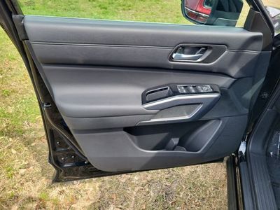 2026 Nissan Pathfinder - Photo 5