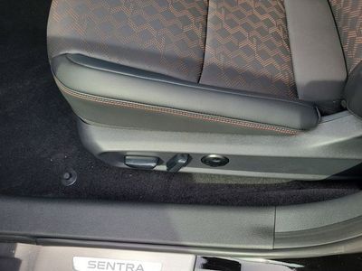 2026 Nissan Sentra — photo 9 view