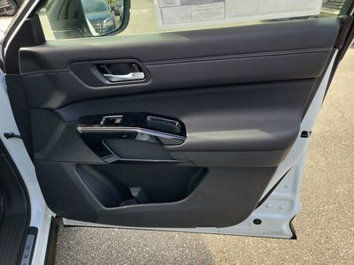 2026 Nissan Pathfinder — photo 34 view