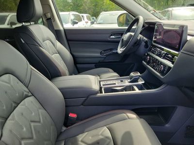 2026 Nissan Pathfinder — photo 32 view