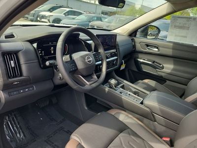 2026 Nissan Pathfinder — photo 7 view