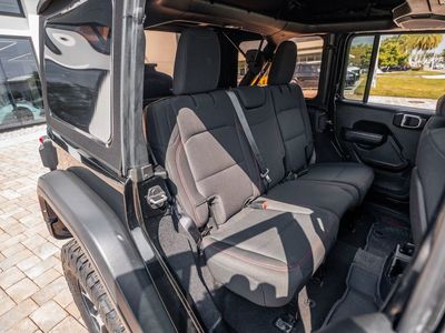 2022 Jeep Wrangler - Photo 38