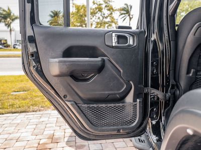 2022 Jeep Wrangler - Photo 34