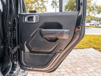 2022 Jeep Wrangler - Photo 37