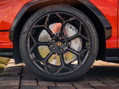 2024 Lamborghini Urus - Photo 15