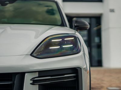 2024 Porsche Cayenne Coupe - Photo 10