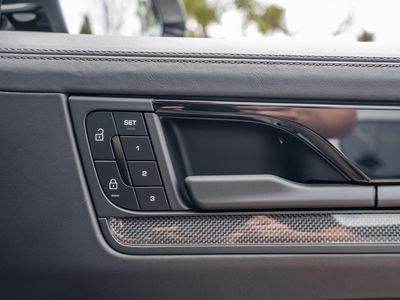 2024 Porsche Cayenne Coupe - Photo 33