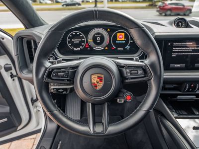 2024 Porsche Cayenne Coupe - Photo 23