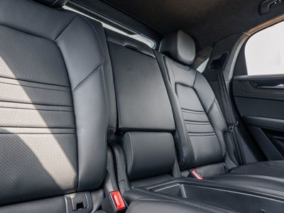2024 Porsche Cayenne Coupe - Photo 43
