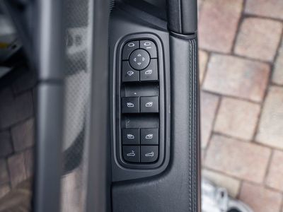 2024 Porsche Cayenne Coupe - Photo 19