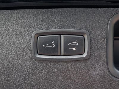 2022 Porsche Macan - Photo 44